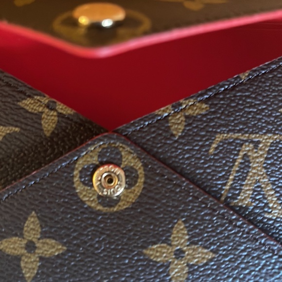 Kirigami Medium. Never used purchased 6/2021 no date code micro chip. - Picture 7 of 10